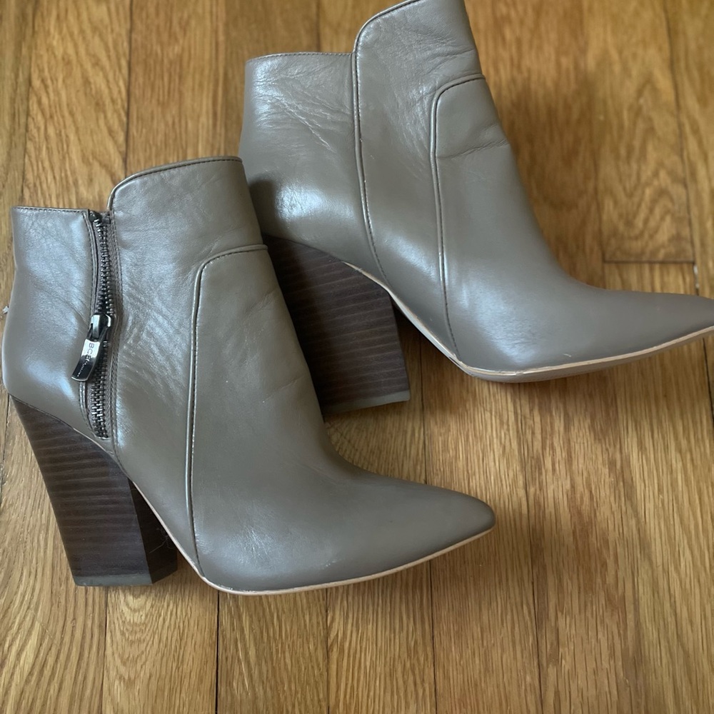 BCBG Generation taupe booties